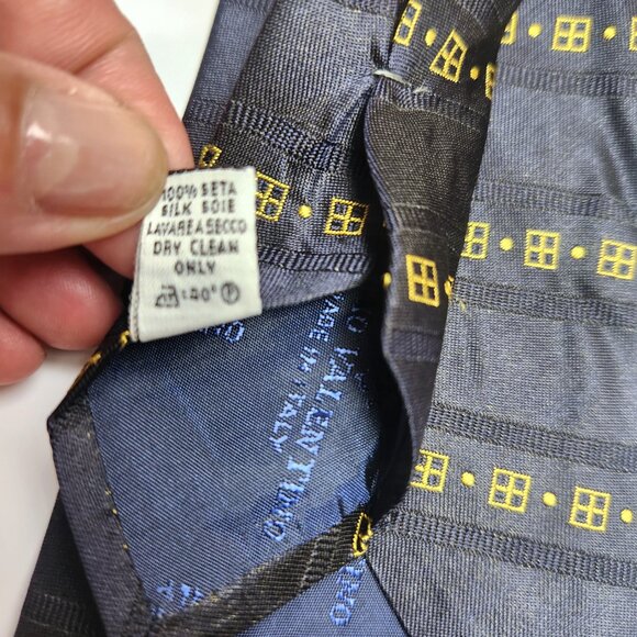 Mario Valentino Tie Men's Necktie Made in Italy 100% Silk Navy Blue with Yellow - Picture 6 of 6